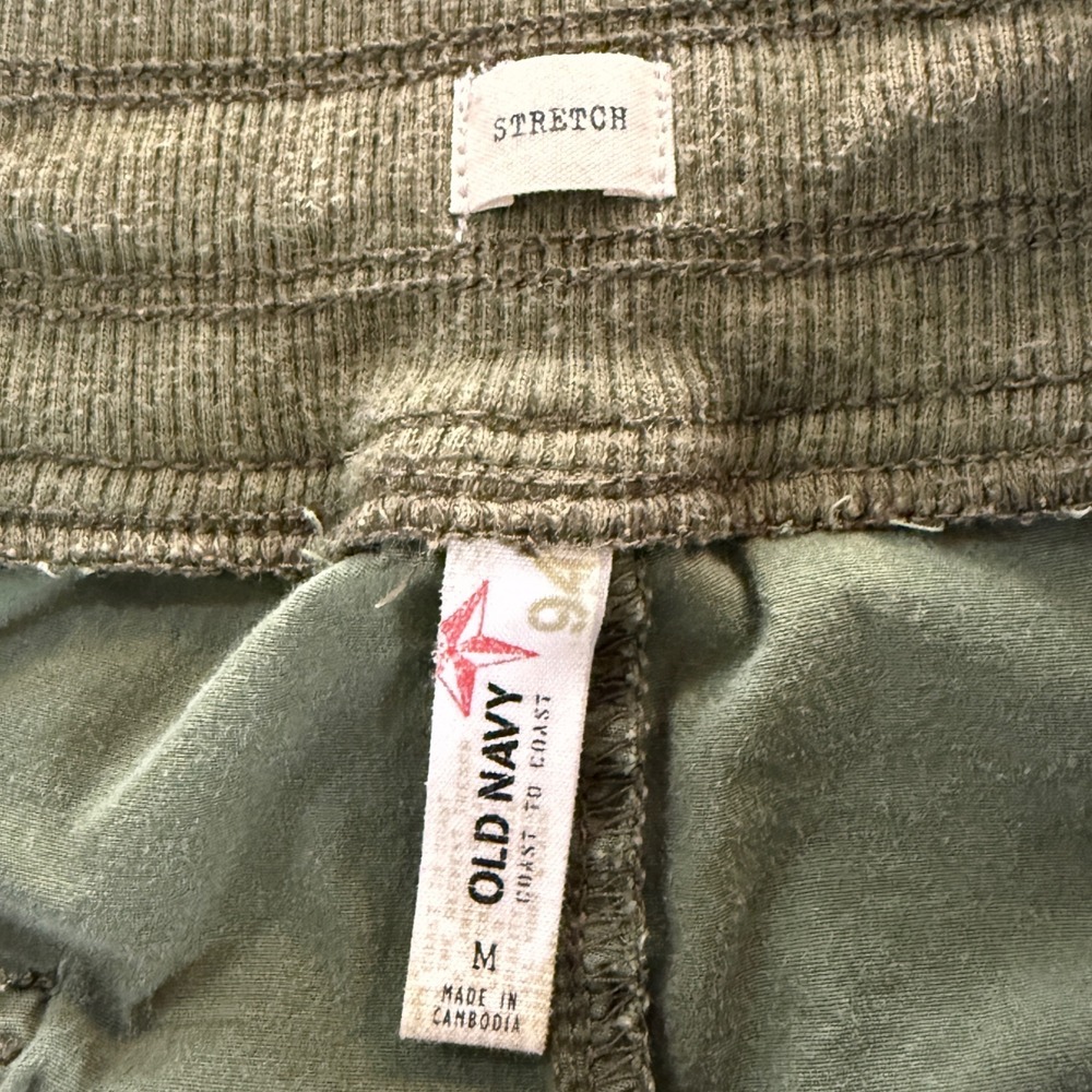 Old Navy Coast to Coast Mens Green Cargo Shorts Stretch Knit Waist‎ Size M - Picture 3 of 8